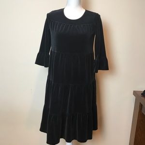 Girl’s holiday dress! HannaAndersson velvet
